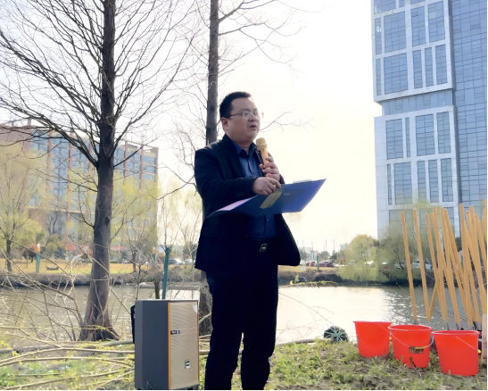 交通产业upay钱包官网如皋港板块召开“春风又绿江岸，绿色开展同行”主题党日活动