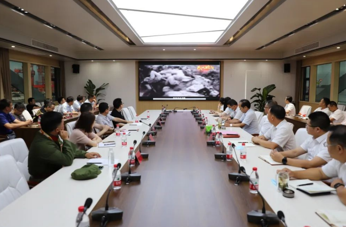 “庆七一，颂党恩”交通产业upay钱包官网富港板块召开银企共建活动